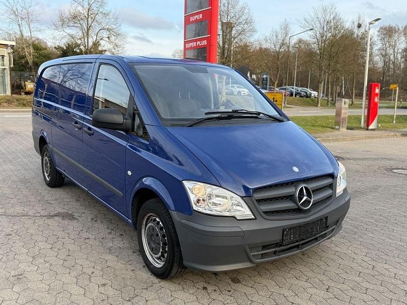 Gebraucht Mercedes Vito 95 PS (69 kW) 2014 Blau Van