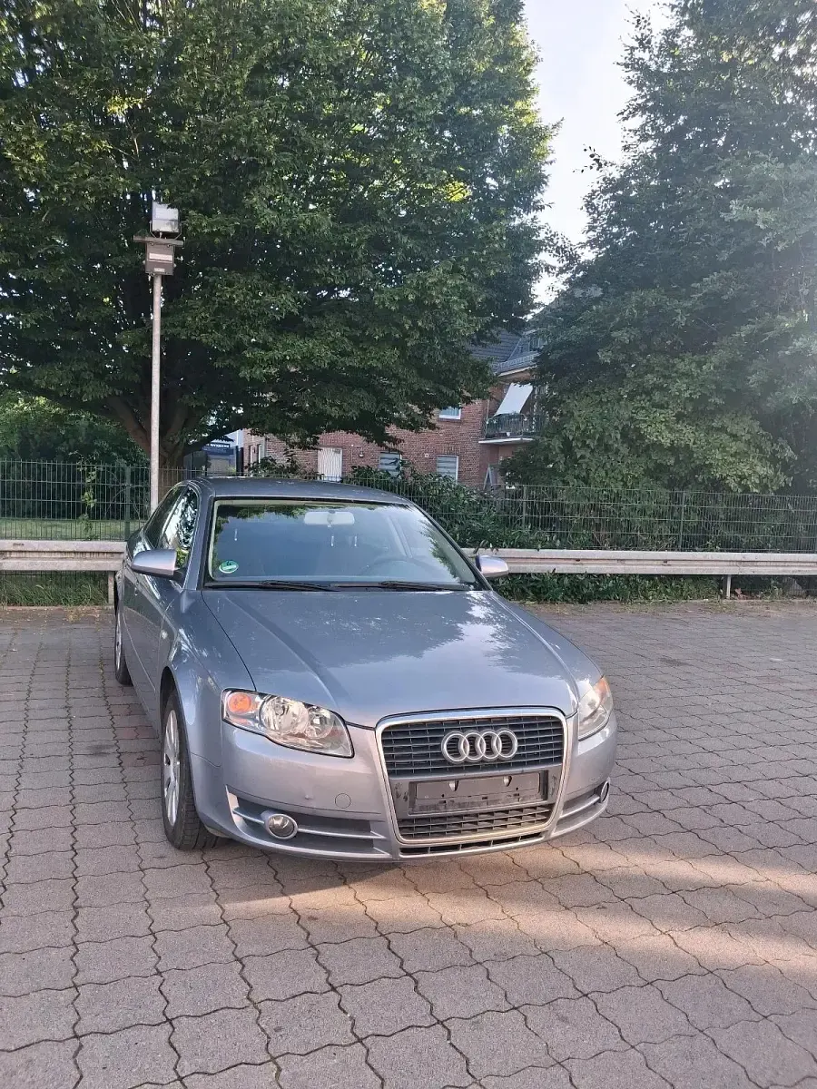 Gebraucht Audi A4 130 PS (95 kW) 2007 Silber Limousine