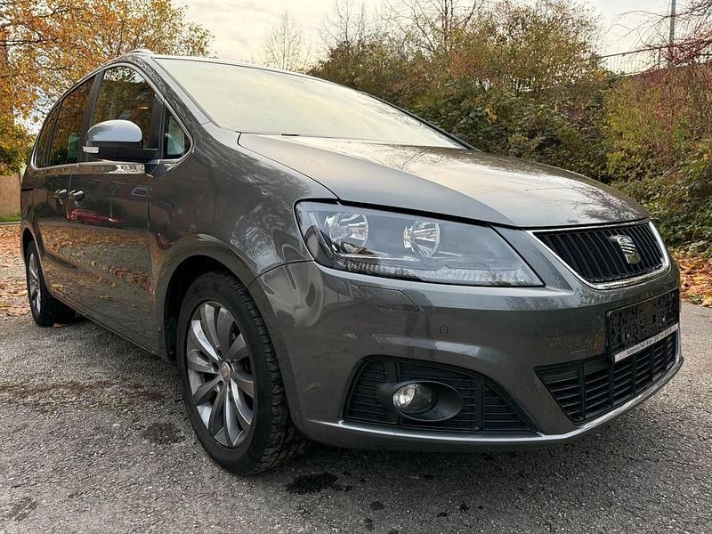 Grau Gebraucht 2015 Seat Alhambra I-Tech Van / Kleinbus | 8.900 € - Bild 1/4
