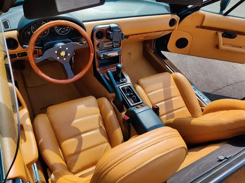 Używany Mazda MX5 116 KM (85 kW) 1992 Zielony Kabriolet