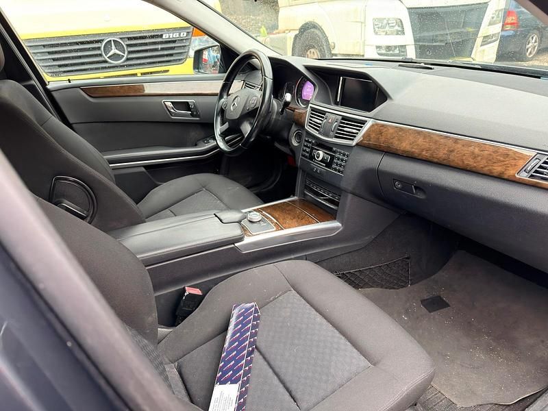 Gebraucht Mercedes E300 231 PS (169 kW) 2010 Grau Kombi