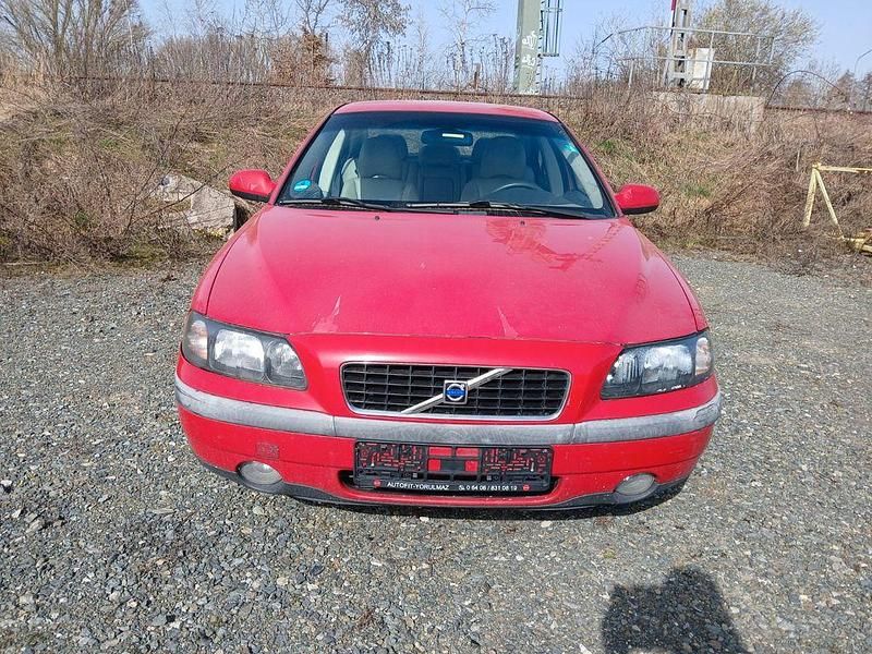 Gebraucht Volvo S60 163 PS (119 kW) 2002 Rot Limousine