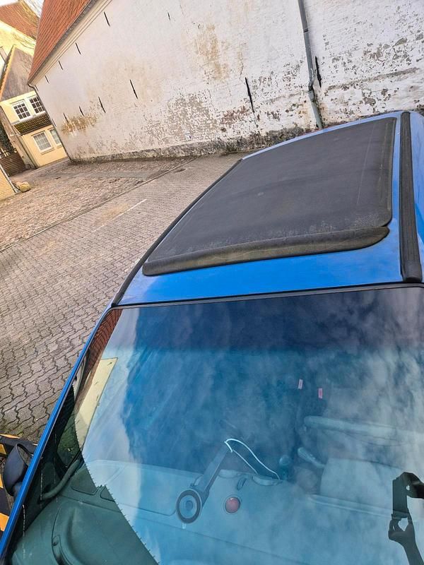 Second-hand Renault Twingo 58 CP (42 kW) 2006 Albastru Hatchback