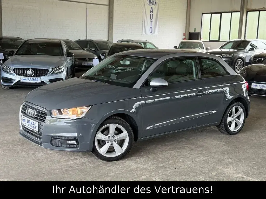 Gebraucht Audi A1 Design 95 PS (69 kW) 2015 Grau Kleinwagen