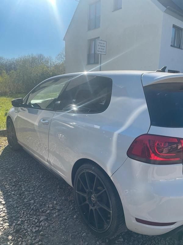 Gebraucht VW Golf GTI 211 PS (155 kW) 2012 Weiß Coupé