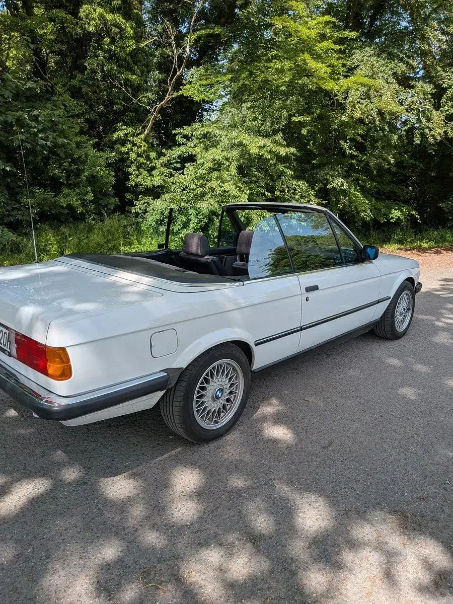 Gebraucht BMW 320 Cabriolet 129 PS (94 kW) 1988 Weiß Cabrio