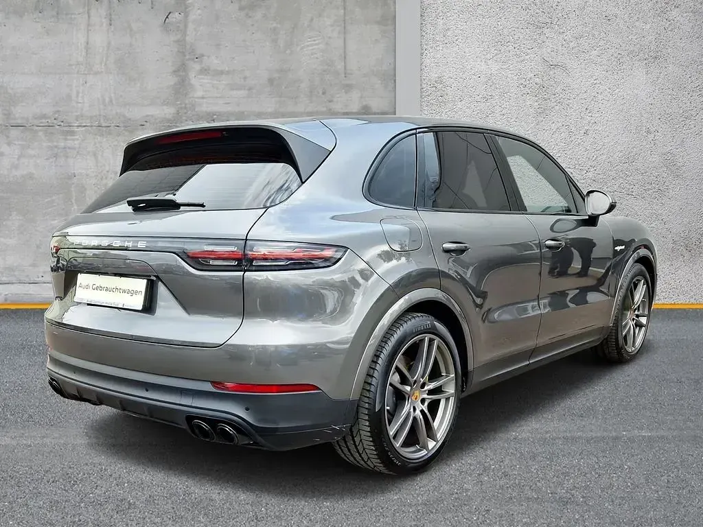 Gebraucht Porsche Cayenne Chrono 340 PS (250 kW) 2019 Grau SUV