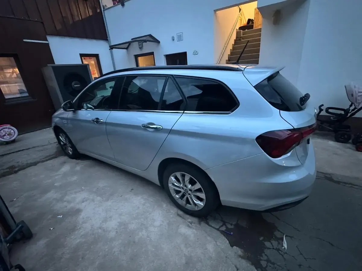 Gebraucht Fiat Tipo 160 PS (117 kW) 2018 Grau Kombi