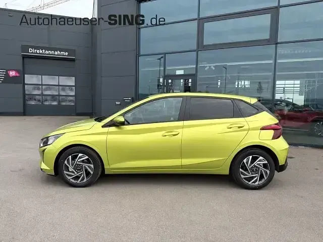 Neu Hyundai i20 90 PS (66 kW) 2026 Gelb Kleinwagen