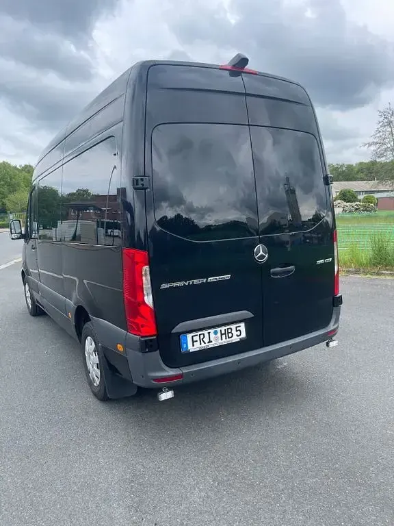 Gebraucht Mercedes Sprinter 163 PS (119 kW) 2021 Schwarz Van
