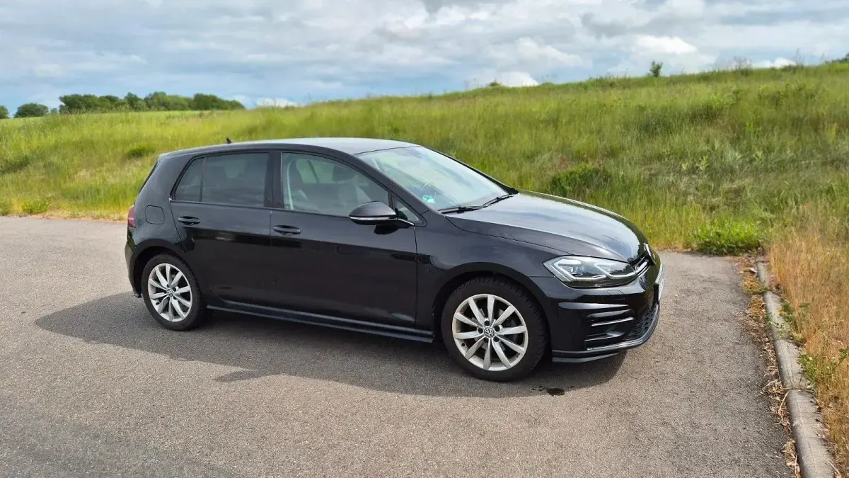 Gebraucht VW Golf VII Highline 150 PS (110 kW) 2019 Schwarz Limousine