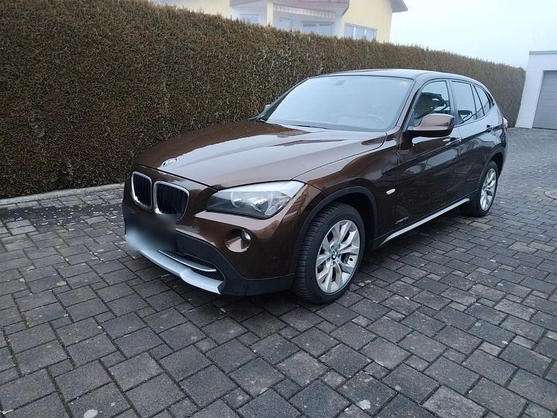 Gebraucht BMW X1 143 PS (105 kW) 2011 Braun SUV