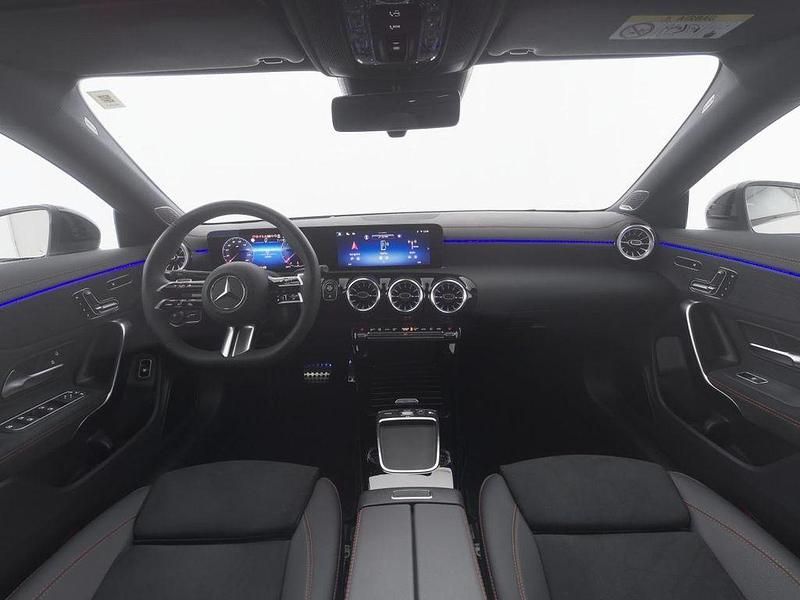 Gebraucht Mercedes CLA220 AMG 190 PS (139 kW) 2024 Weiß Limousine