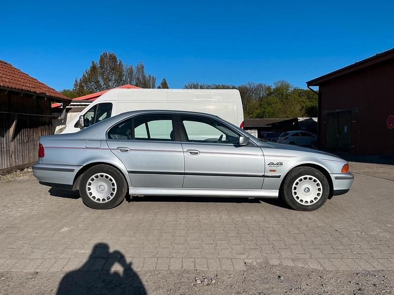 Second-hand BMW 528 193 CP (141 kW) 1996 Argintiu Berlinǎ