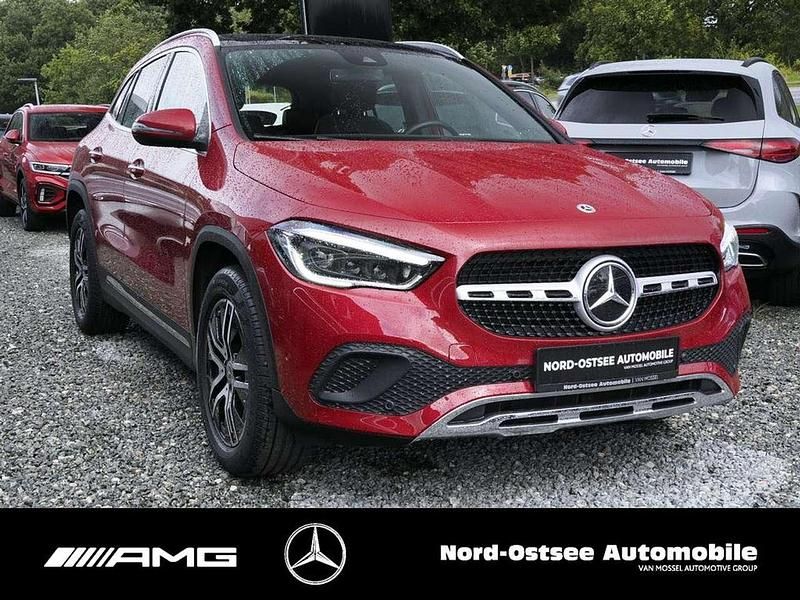Gebraucht Mercedes GLA180 Progressive 116 PS (85 kW) 2022 Manufaktur lack manufaktur pat SUV