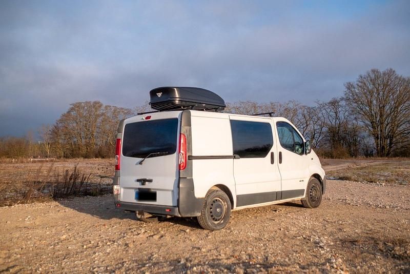 Gebraucht Renault Trafic 114 PS (83 kW) 2009 Weiß Van / Kleinbus