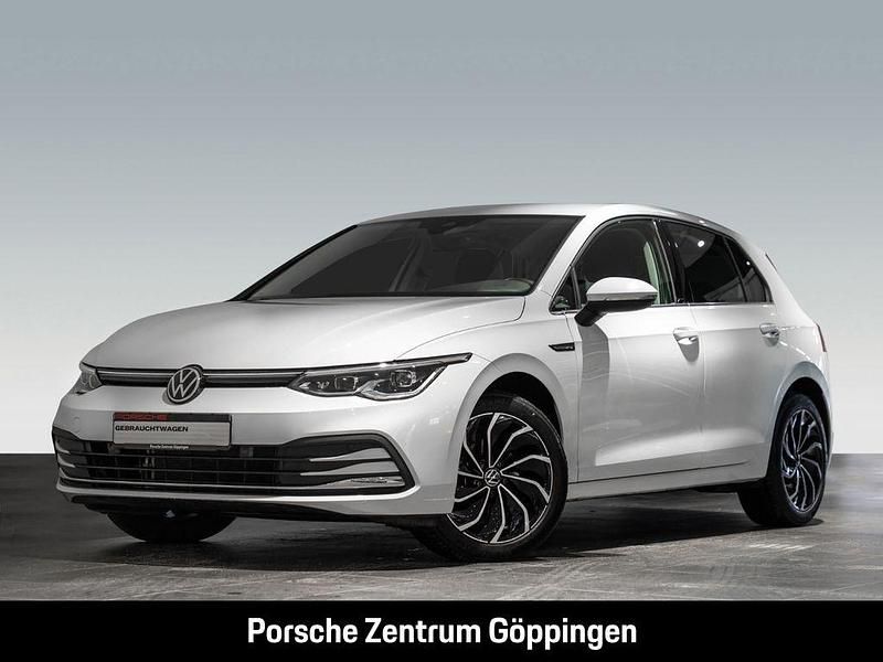 Weiß Gebraucht 2020 VW Golf VIII Style Limousine | 18.880 € (Fairer Preis) - Bild 1/4