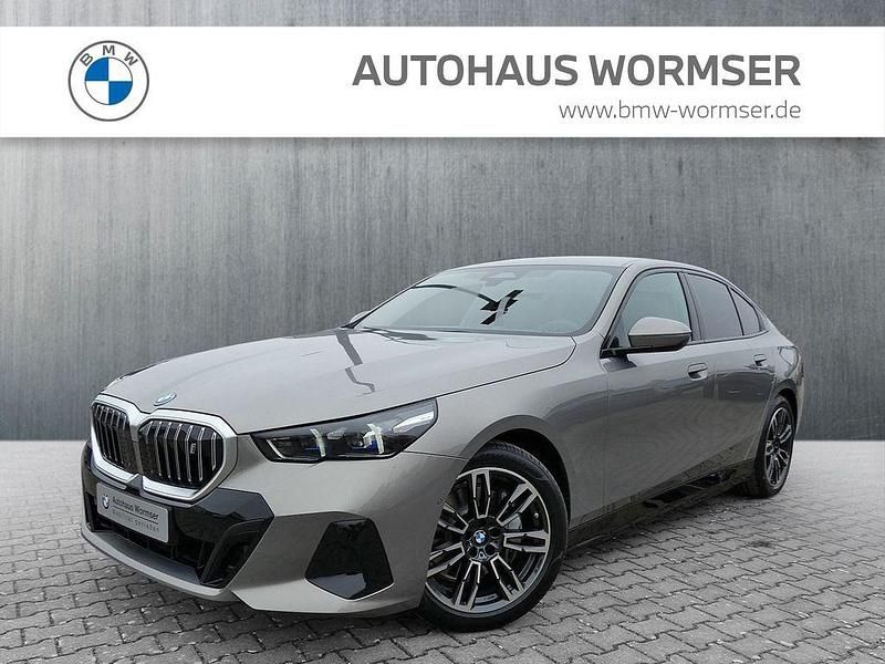 Grau Neu 2025 BMW i5 M Sport Limousine | 63.095 € (Guter Preis) - Bild 1/4