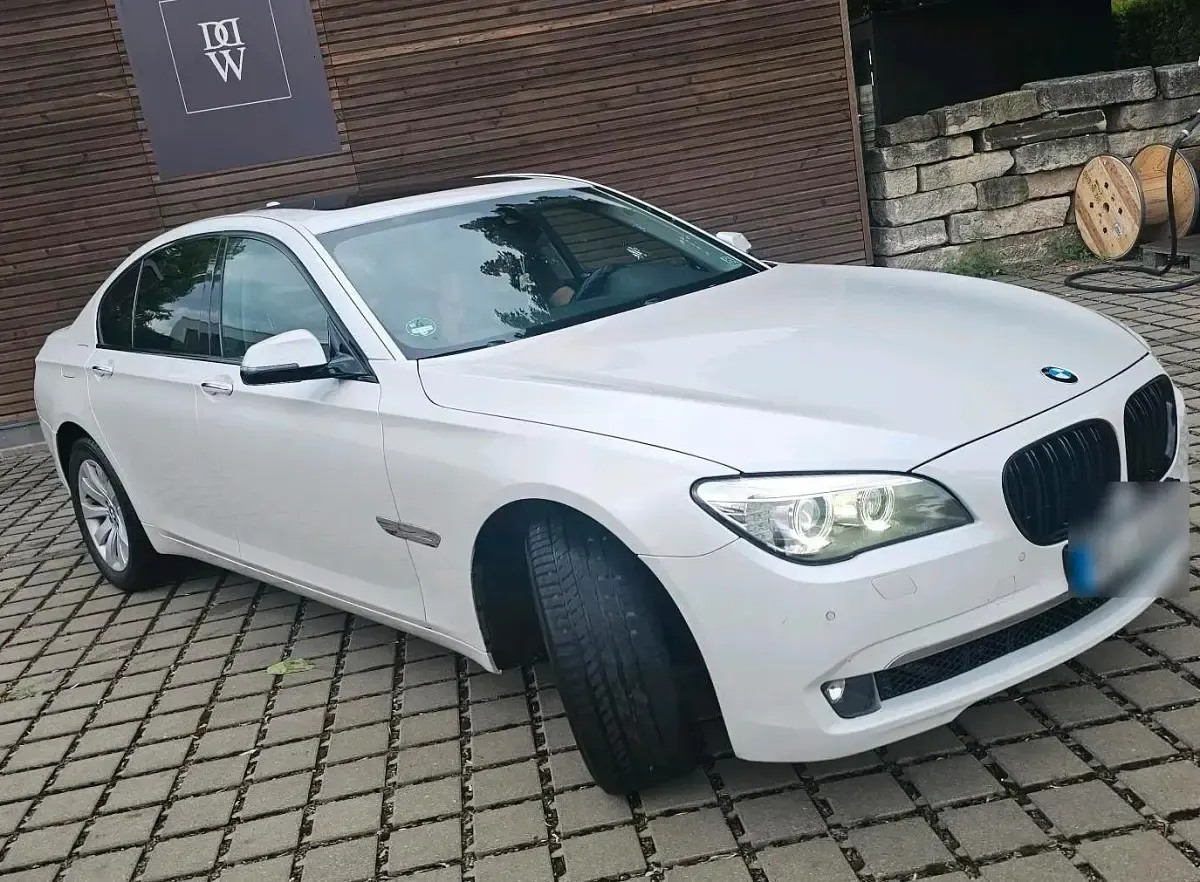 Gebraucht BMW 730 Shadowline 245 PS (180 kW) 2012 Weiß Limousine