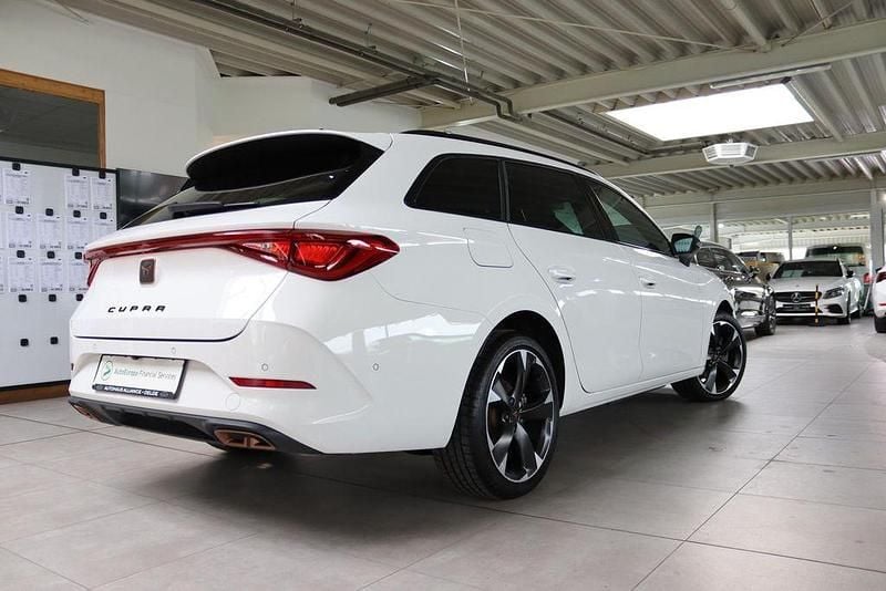 Second-hand Cupra Leon 204 CP (150 kW) 2022 Alb Berlinǎ