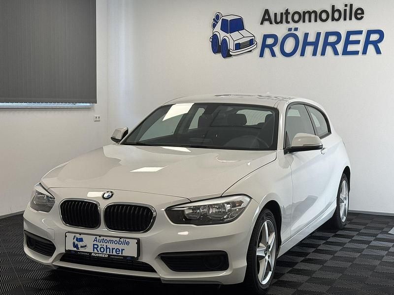 Weiß alpinweiss iii (300) Gebraucht 2016 BMW 116 Comfort Edition Kleinwagen | 8.990 € (Superpreis) - Bild 1/4