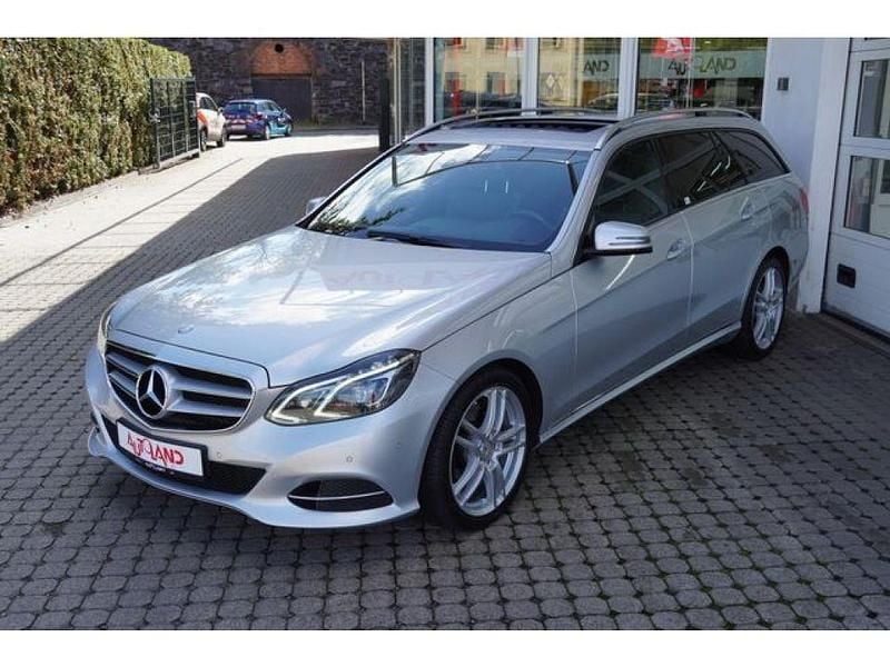 Gebraucht Mercedes E350 Avantgarde 258 PS (189 kW) 2016 Iridiumsilber metallic (metallic) Kombi