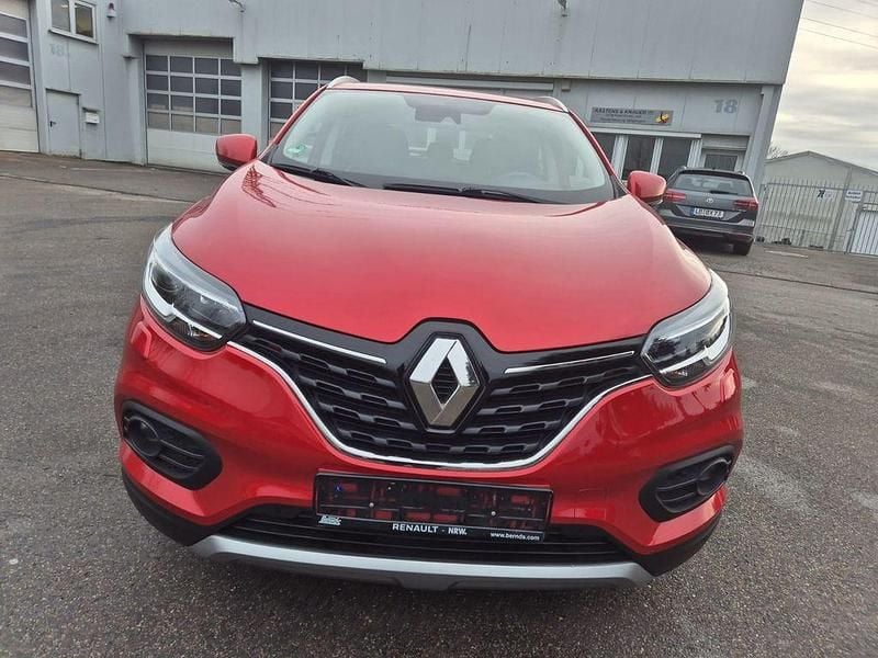 Rot Gebraucht 2019 Renault Kadjar LIMITED SUV | 12.500 € (Guter Preis) - Bild 1/4