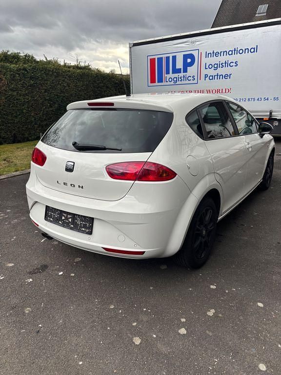 Gebraucht Seat Leon Sport 105 PS (77 kW) 2010 Weiß Kleinwagen