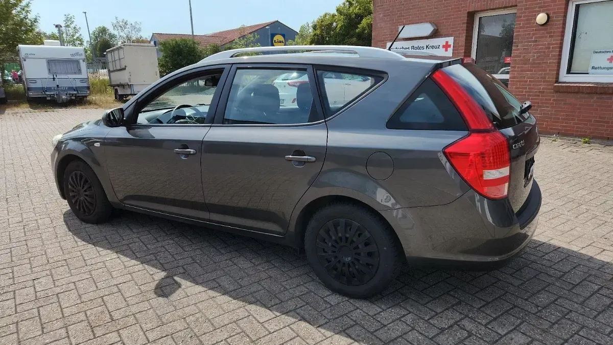 Gebraucht Kia Ceed 90 PS (66 kW) 2011 Kleinwagen