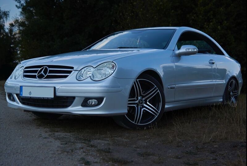 Silber Gebraucht 2008 Mercedes CLK200 Avantgarde Coupé | 9.790 € (Fairer Preis) - Bild 1/3
