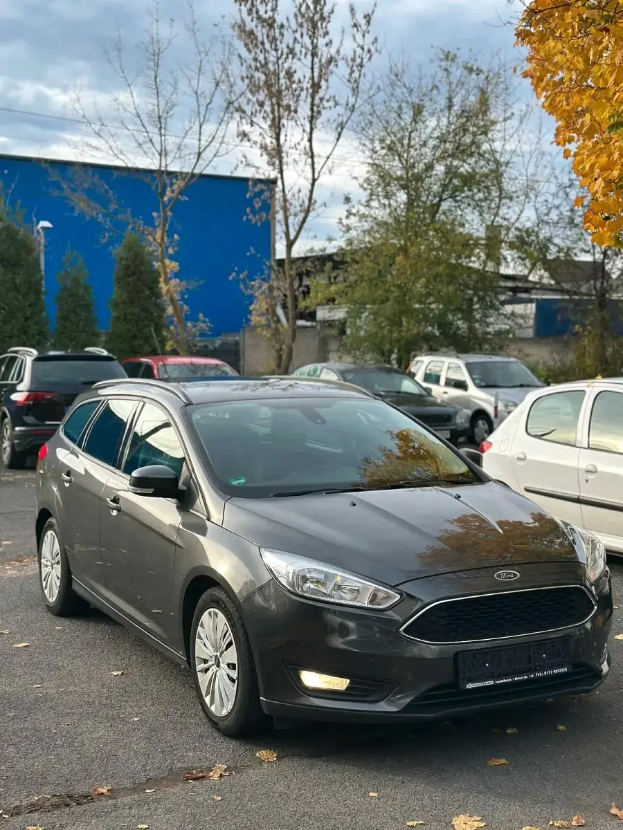 Gebraucht Ford Focus 125 PS (91 kW) 2016 Grau Kombi
