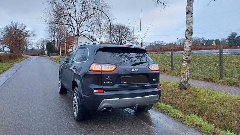 Gebraucht Jeep Cherokee 194 PS (142 kW) 2019 Schwarz SUV