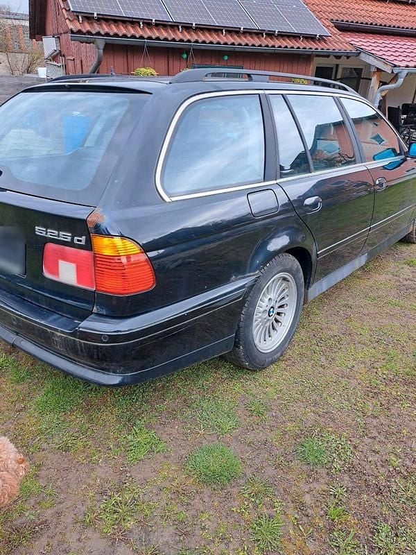 Gebraucht BMW 525 163 PS (119 kW) 2003 Schwarz Kombi