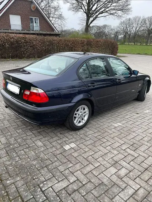 Gebraucht BMW 316 105 PS (77 kW) 2001 Blau Limousine