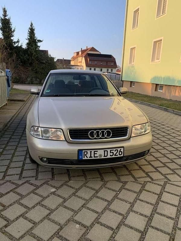 Gebraucht Audi A4 110 PS (80 kW) 1999 Limousine