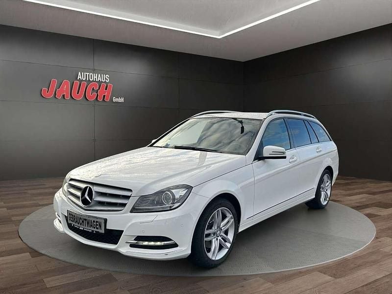 Weiß Gebraucht 2014 Mercedes C200 Kombi | 13.490 € (Teuer) - Bild 1/4