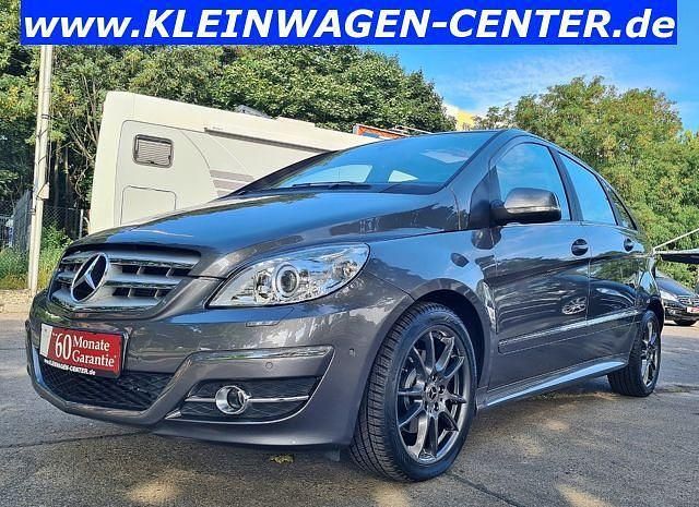 Mountaingrau Gebraucht 2011 Mercedes B200 Van / Kleinbus | 12.985 € (Teuer) - Bild 1/4
