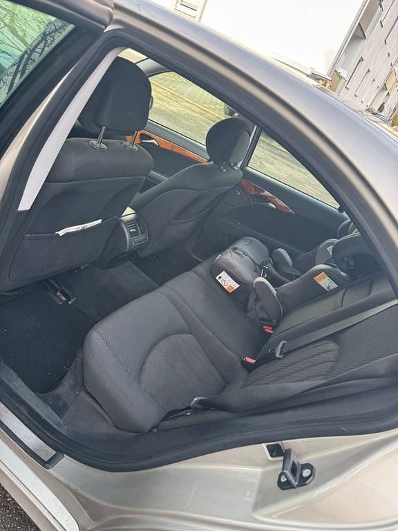 Gebraucht Mercedes E200 184 PS (135 kW) 2006 Grau Limousine