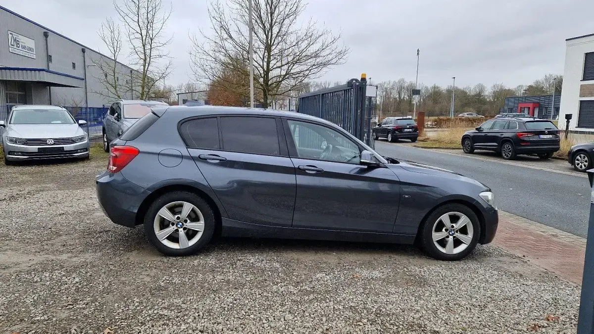 Gebraucht BMW 120 Shadowline 184 PS (135 kW) 2012 Grau Kleinwagen