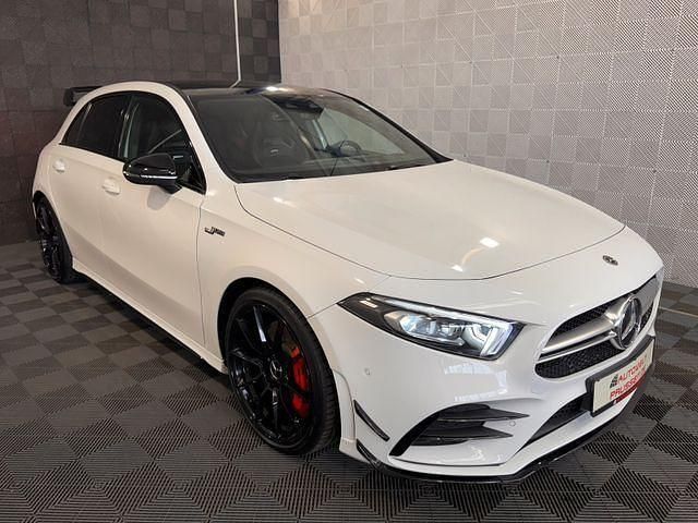 Weiß Gebraucht 2021 Mercedes A35 AMG AMG Limousine | 33.920 € (Fairer Preis) - Bild 1/4