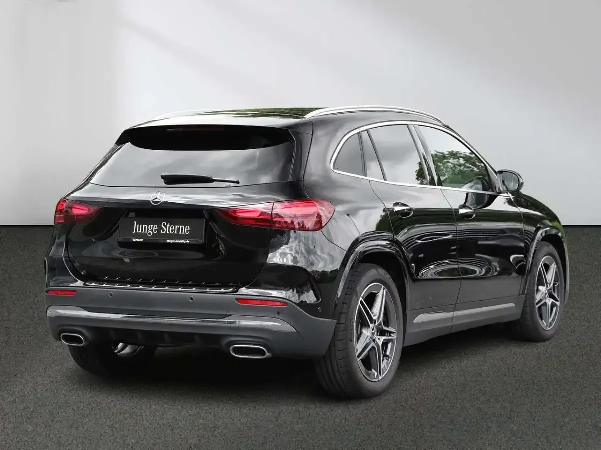 Gebraucht Mercedes GLA200 Advanced 163 PS (119 kW) 2025 Schwarz SUV