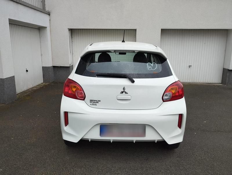 Gebraucht Mitsubishi Space Star Select 71 PS (52 kW) 2022 Weiß Kleinwagen