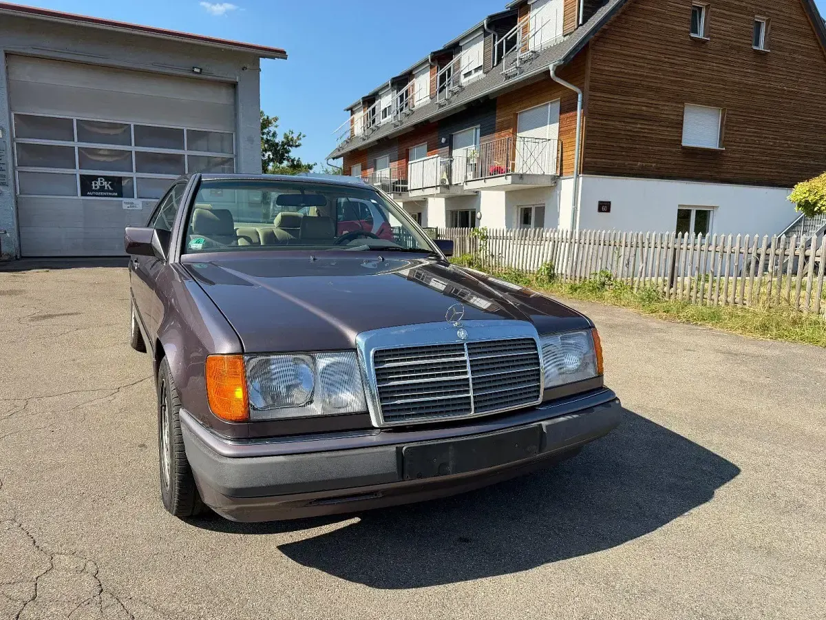 Gebraucht Mercedes 230 132 PS (97 kW) 1991 Braun Coupé