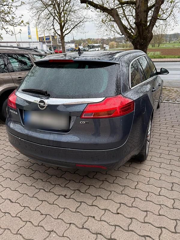 Gebraucht Opel Insignia 160 PS (117 kW) 2011 Grau Kombi
