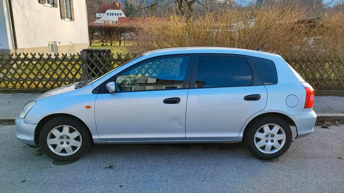 Brugt Honda Civic 90 HK (66 kW) 2001 Grå Hatchback