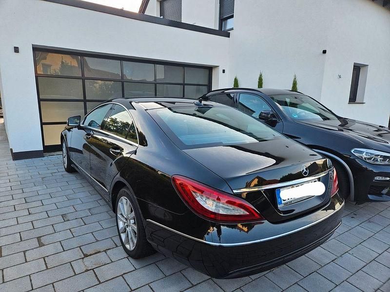 Schwarz Gebraucht 2016 Mercedes CLS220 Coupé | 14.800 € (Fairer Preis) - Bild 1/4