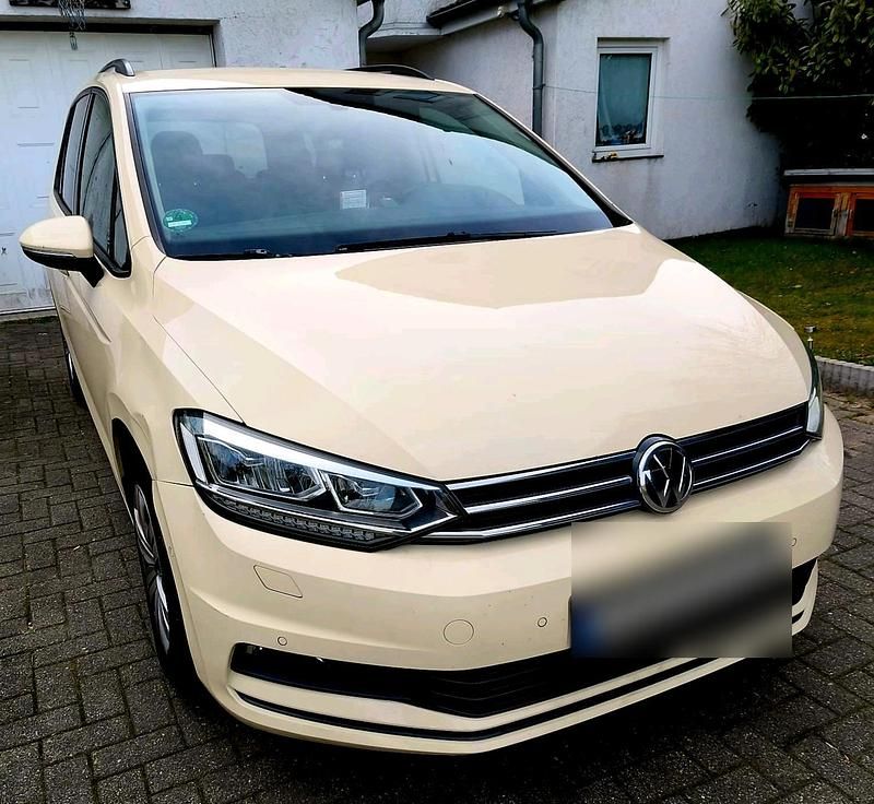 Gebraucht VW Touran 115 PS (84 kW) 2019 Beige Van / Kleinbus