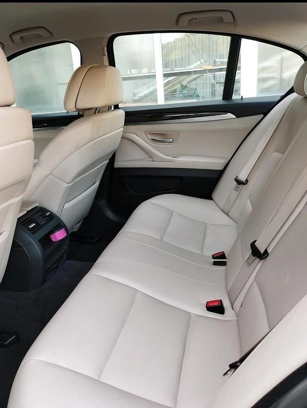 Gebraucht BMW 523 204 PS (150 kW) 2010 Grau Limousine