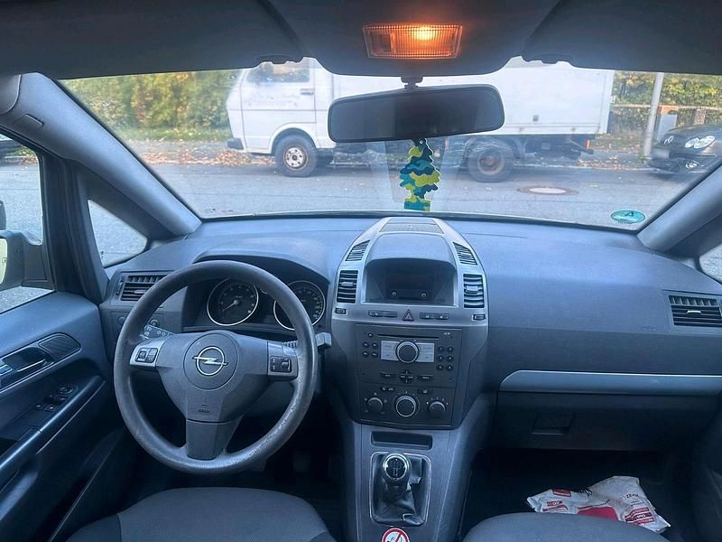 Gebraucht Opel Zafira 140 PS (102 kW) 2006 Grau Van / Kleinbus