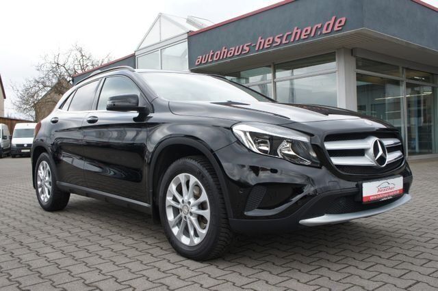 Gebraucht Mercedes GLA180 122 PS (89 kW) 2016 Schwarz SUV